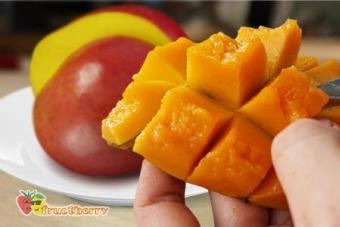Как резать манго в домашних условиях правильно: красиво, кубиками, с косточкой?